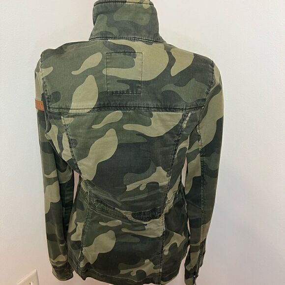 Hollister Camo Jacket. Size S - Picture 2 of 7